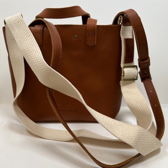 Like New! Portland Leather Wildflower Honey Mini Crossbody Tote - Picture 7 of 12